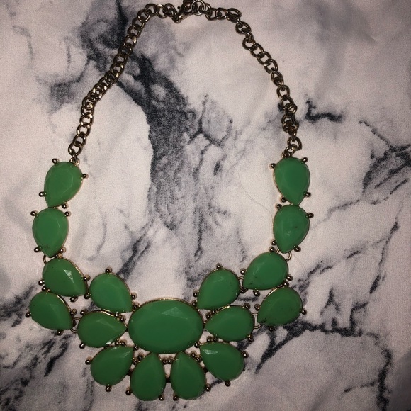 Jewelry - Women’s fashion necklace